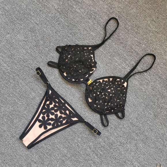 Sexy Embroidered Floral Lace Bikini Set β Black - Picture 3 of 7